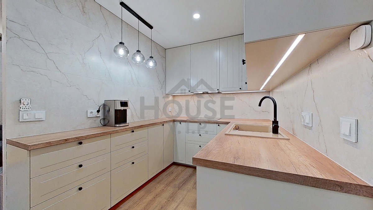Photo 3 - Apartment for sale · 5+kk · 113 m²