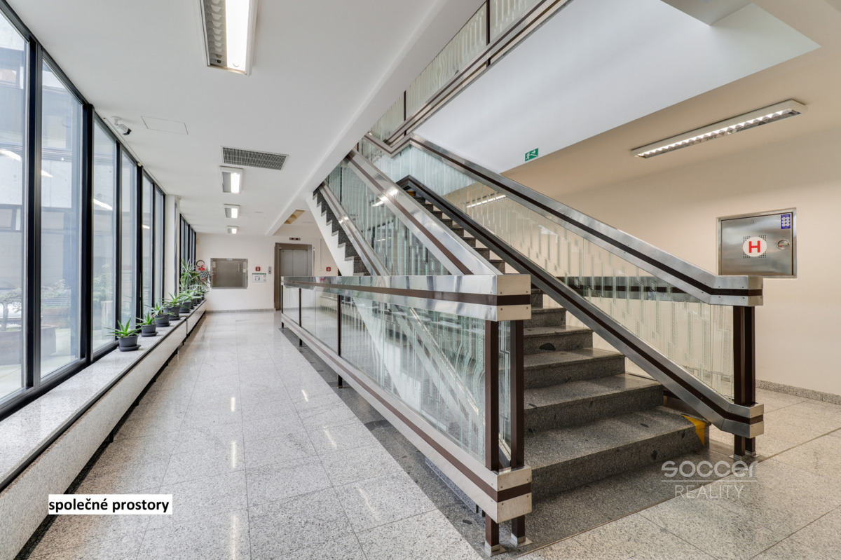 Photo 3 - Commercial property for rent · Office · 21 m²