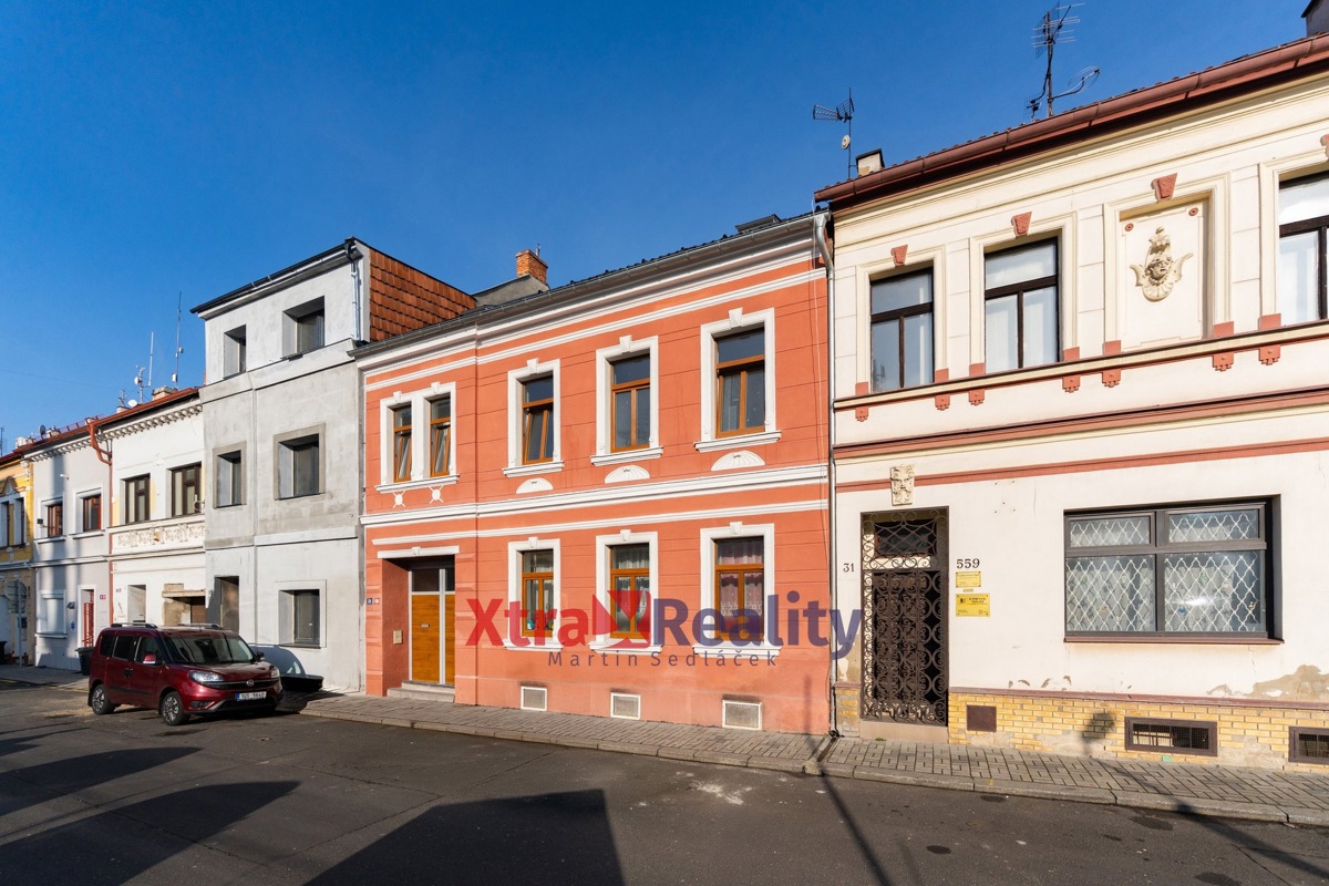Фото 1 - Продаж будинку · Сімейний будинок · 220 m²