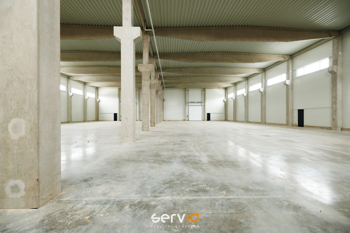 Fotografie 4 - Pronájem komerční nemovitosti · Sklad · 1 547 m²