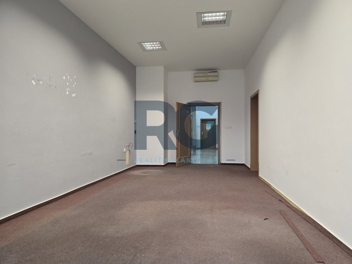 Fotografie 1 - Pronájem komerční nemovitosti · Kancelář · 29 m²
