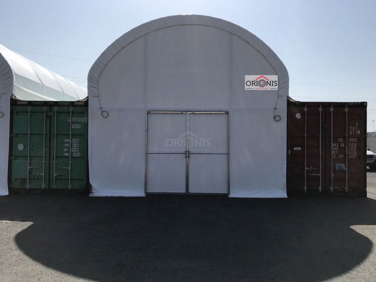 Photo 1 - Commercial property for rent · Warehouse · 102 m²