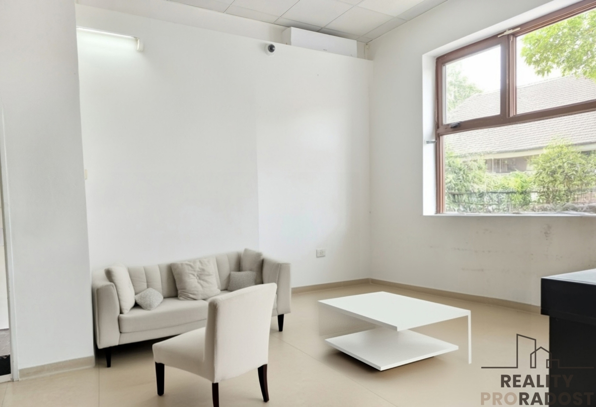 Photo 4 - Commercial property for rent · Retail space · 90 m²