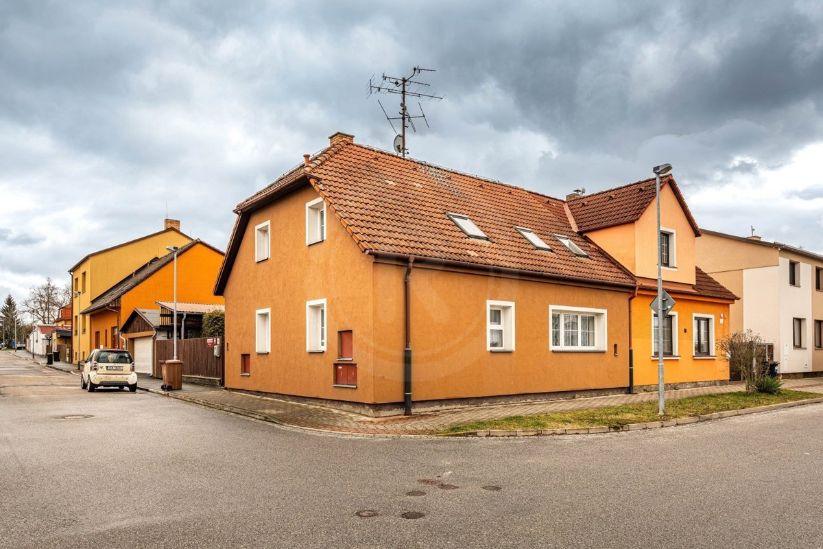Фото 2 - Продаж будинку · Сімейний будинок · 160 m²