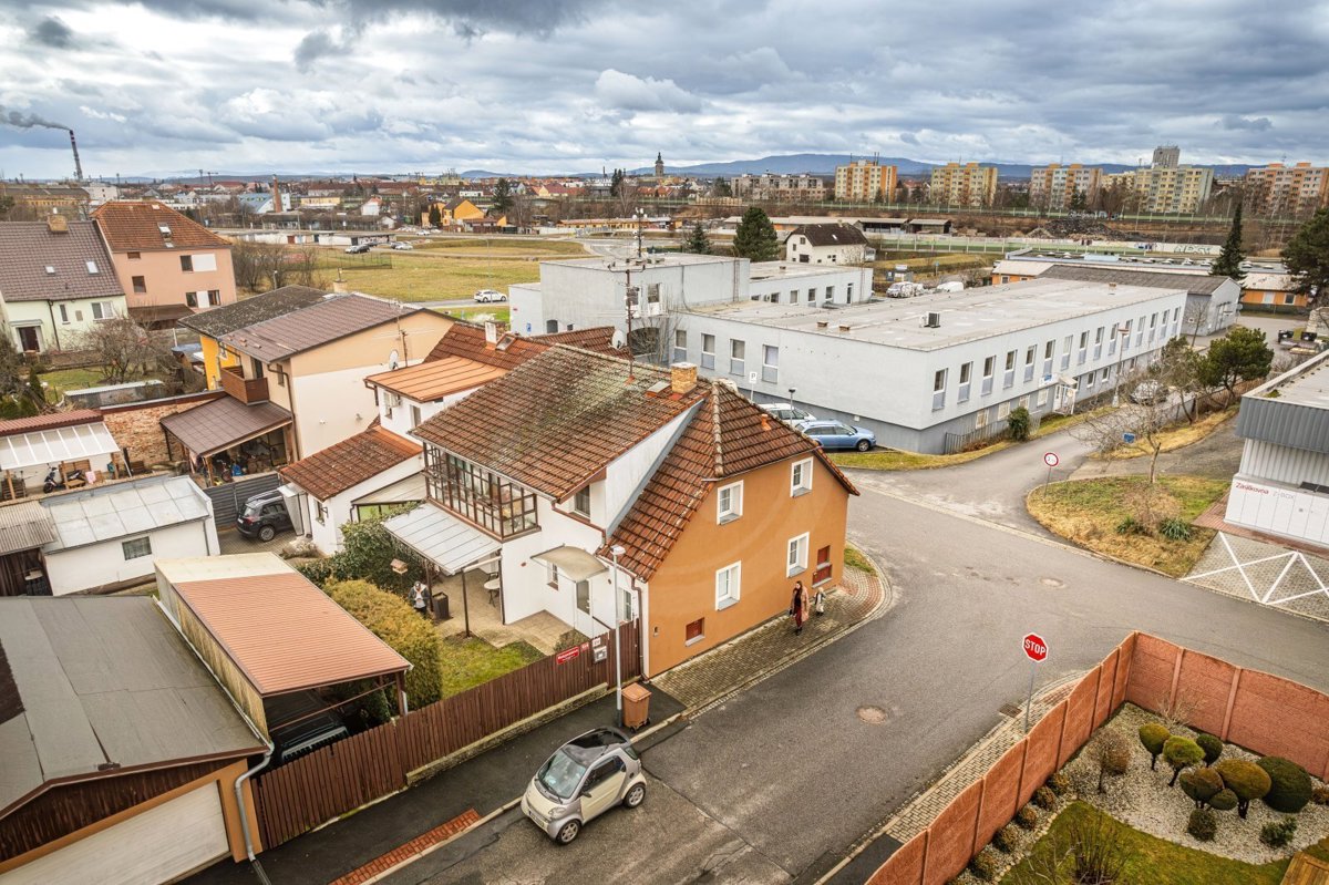 Фото 1 - Продаж будинку · Сімейний будинок · 160 m²