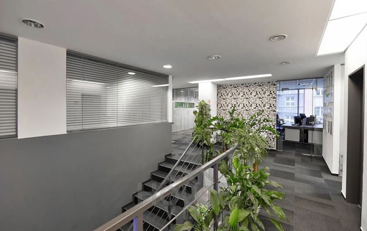 Photo 4 - Commercial property for sale · Office · 616 m²