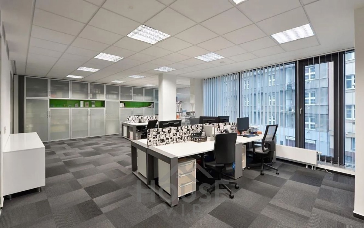 Photo 2 - Commercial property for sale · Office · 616 m²