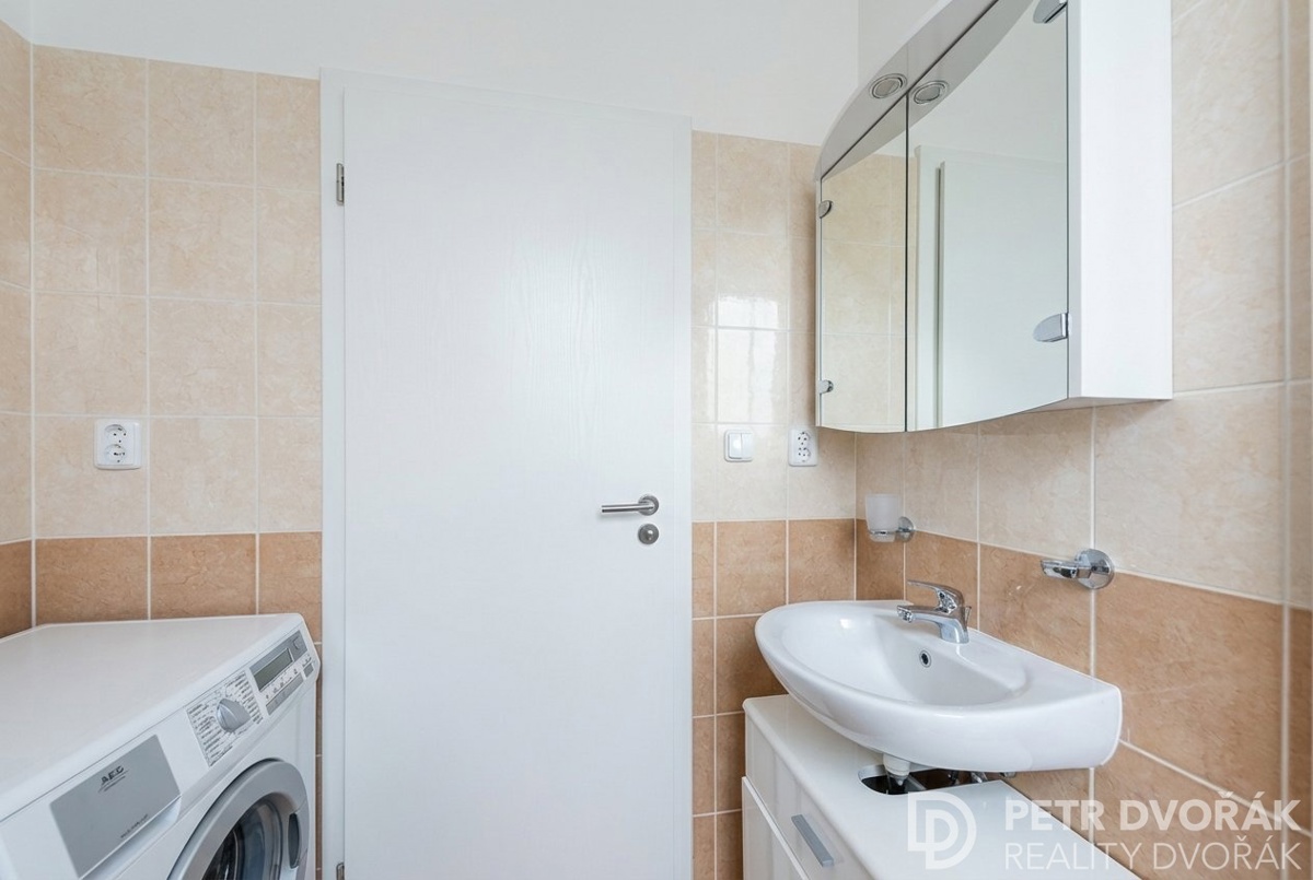 Photo 4 - Apartment for sale · 1+kk · 30 m²