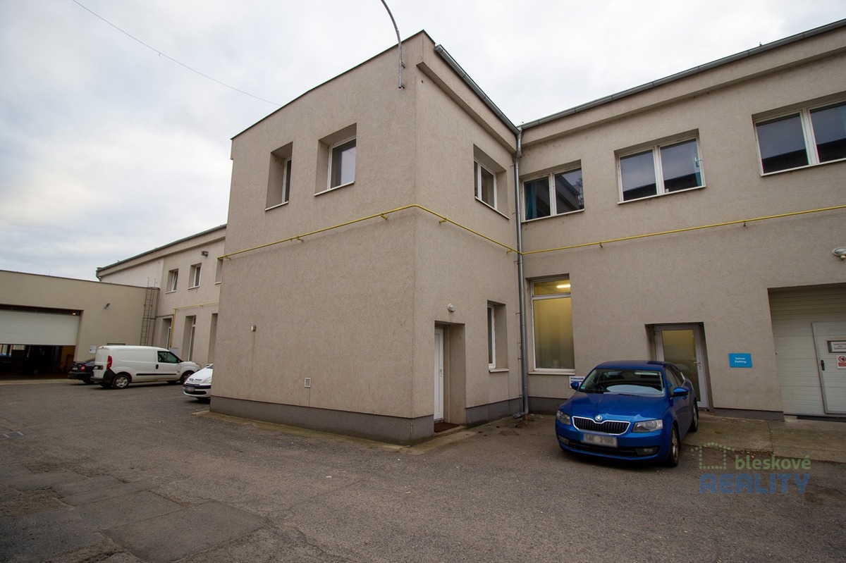 Photo 1 - Commercial property for rent · 826 m²