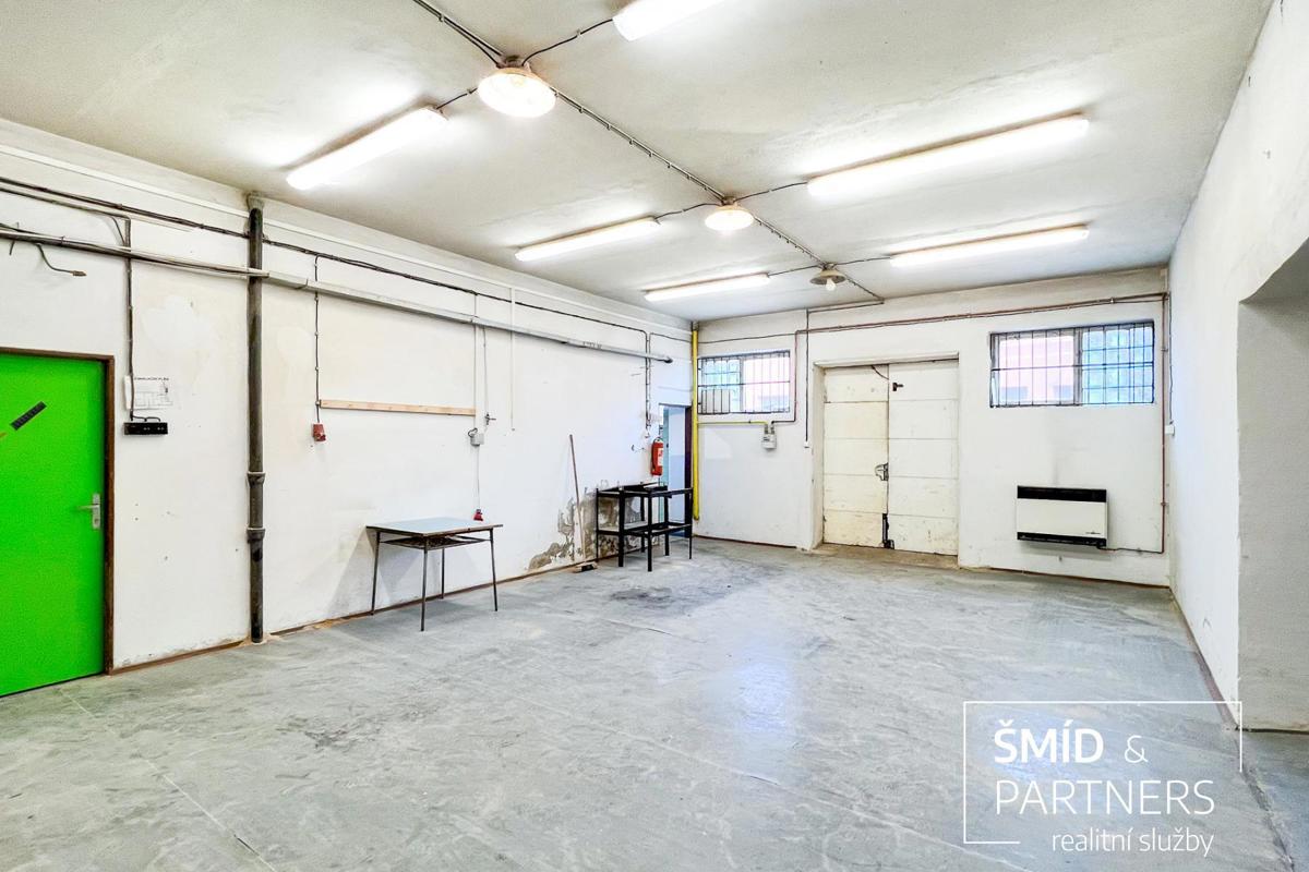 Photo 3 - Commercial property for rent