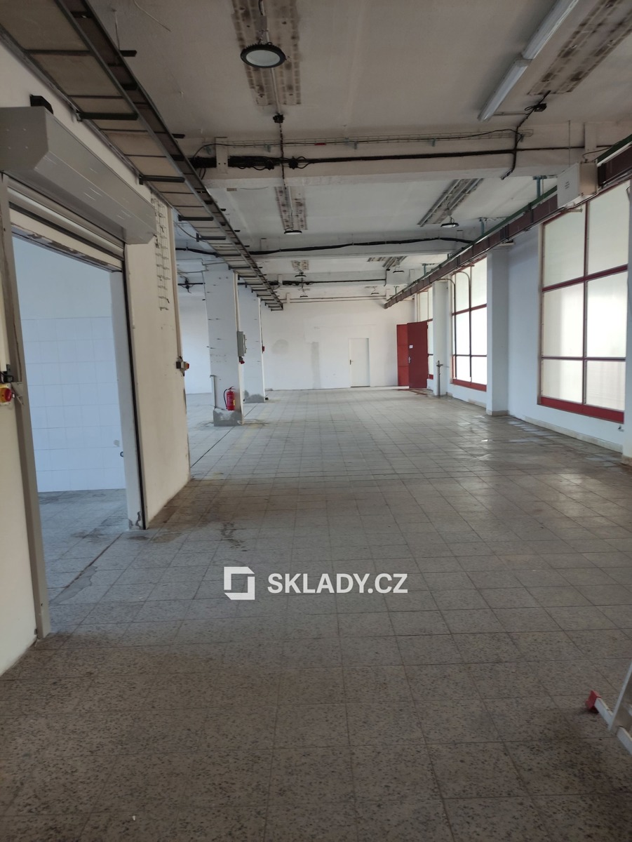 Photo 2 - Commercial property for rent · 604 m²