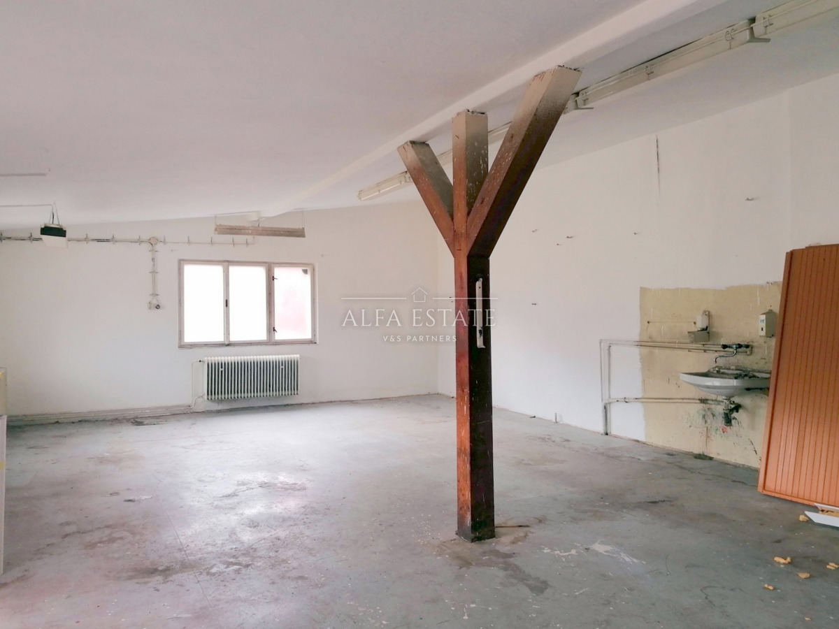 Fotografie 3 - Prodej komerční nemovitosti · 360 m²