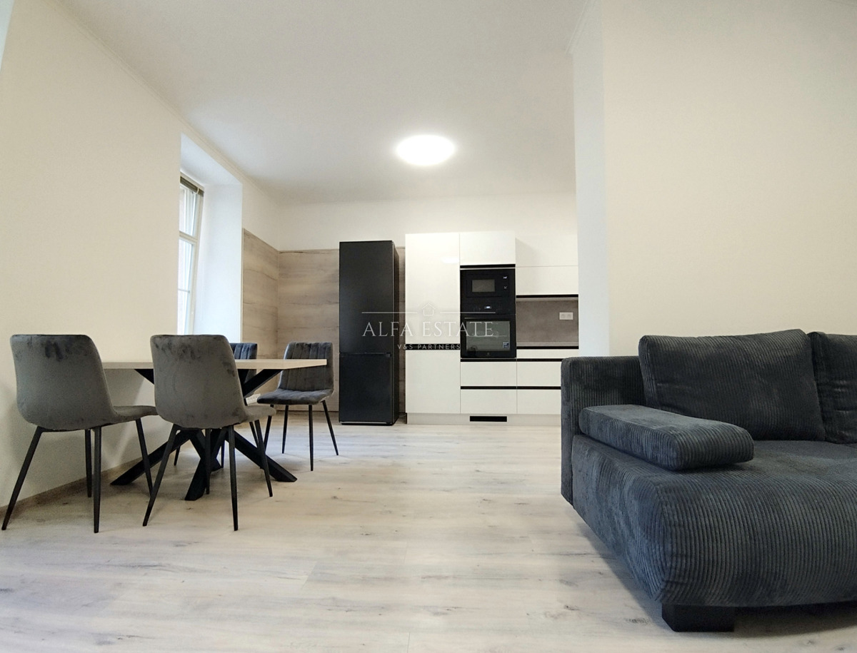 Photo 2 - Apartment for sale · 3+kk · 91 m²