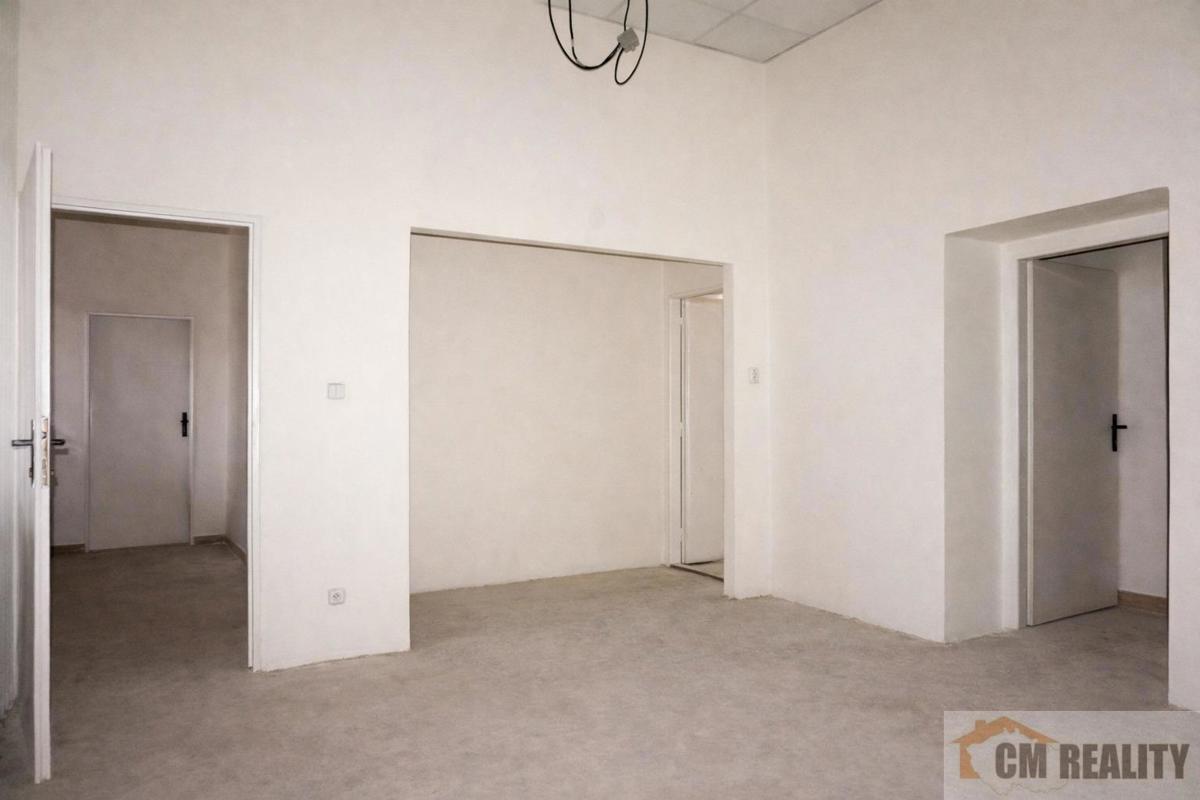 Photo 3 - Commercial property for rent · 99 m²