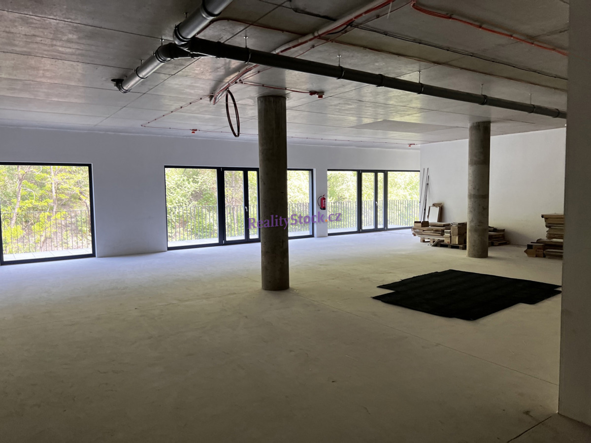 Photo 1 - Commercial property for sale · 216 m²