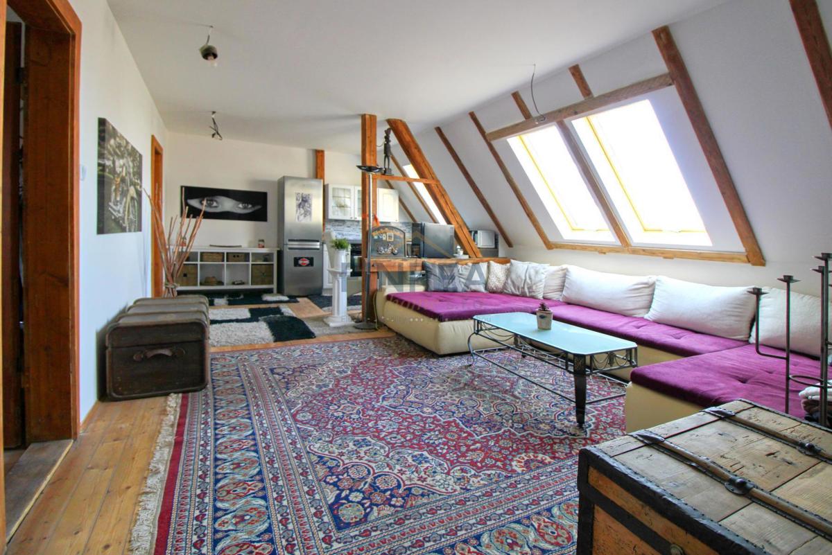 Фото 2 - Продаж квартири · 296 m²