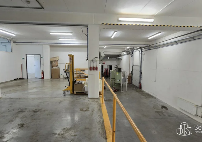 Hình ảnh 3 - Bất động sản thương mại cho thuê · 876 m²