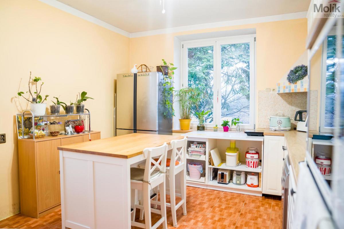 Фото 1 - Продаж будинку · Сімейний будинок