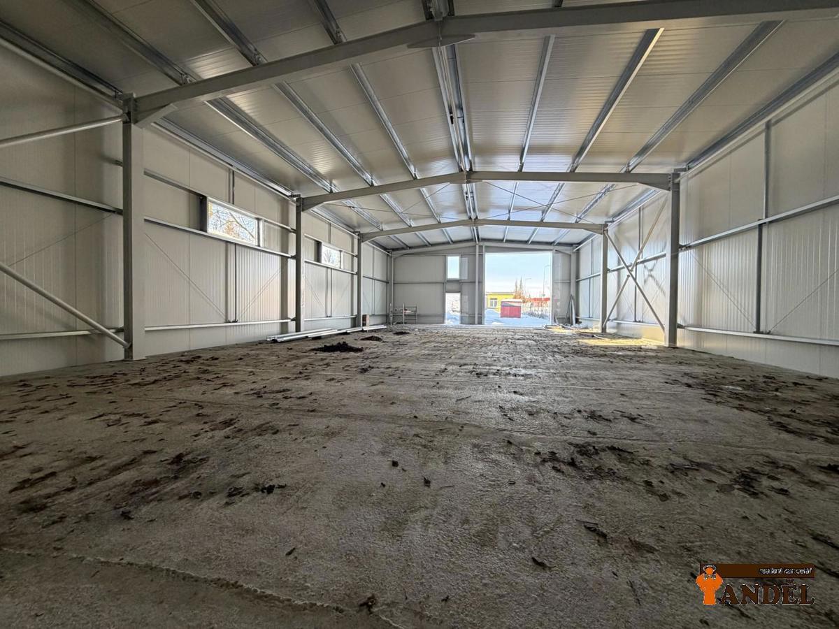 Fotografie 1 - Pronájem komerční nemovitosti · Sklad · 300 m²