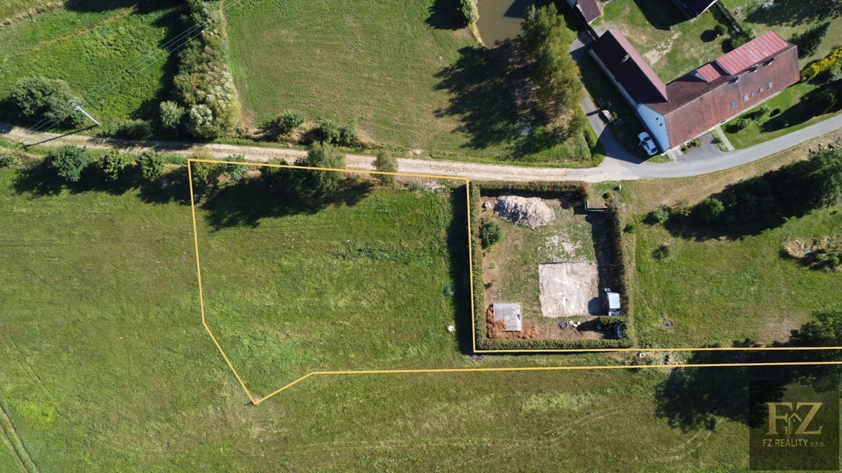 Photo 3 - Land for sale · Housings · 2 120 m²