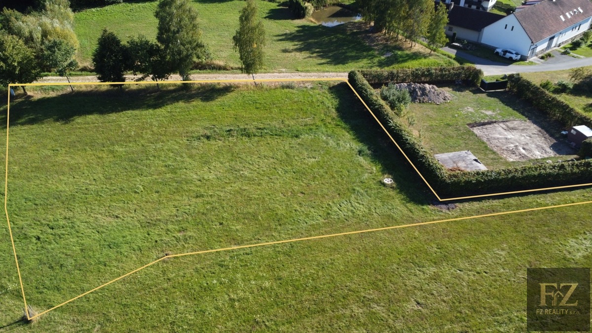 Photo 4 - Land for sale · Housings · 2 120 m²