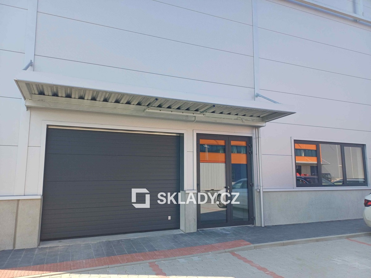 Photo 1 - Commercial property for rent · 816 m²