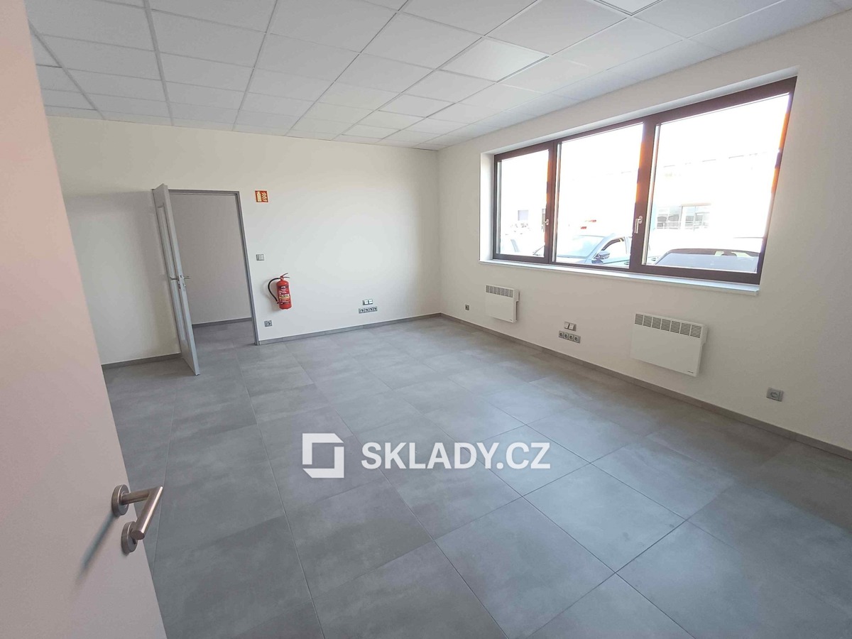 Photo 4 - Commercial property for rent · 816 m²