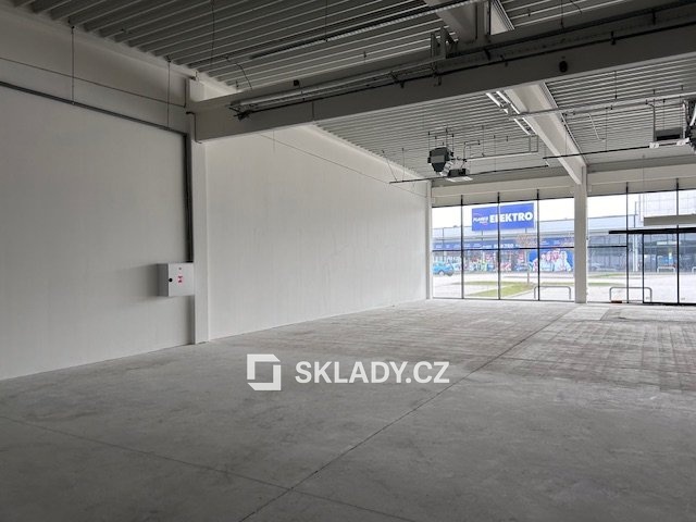 Фото 2 - Аренда коммерческой недвижимости · 477 m²