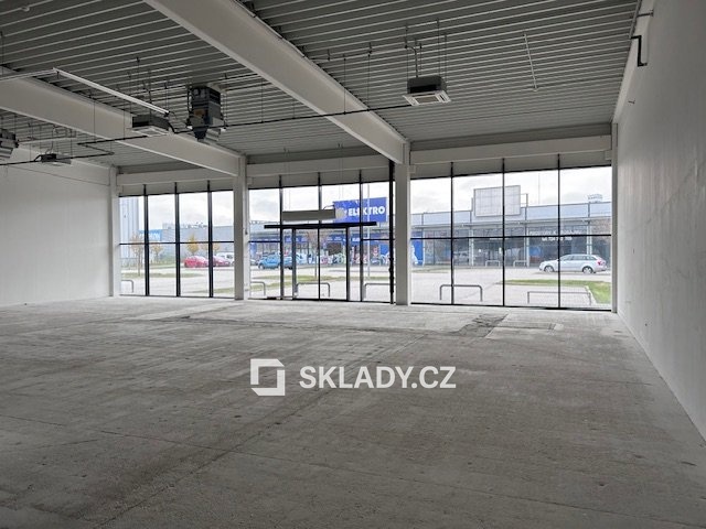 Фото 1 - Аренда коммерческой недвижимости · 477 m²