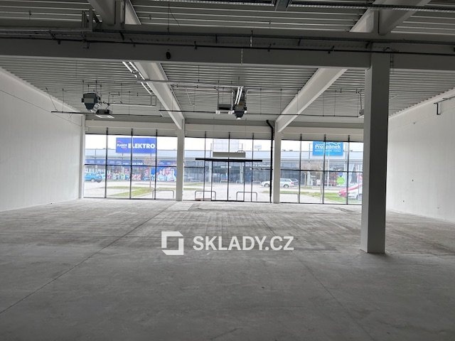 Фото 3 - Аренда коммерческой недвижимости · 477 m²