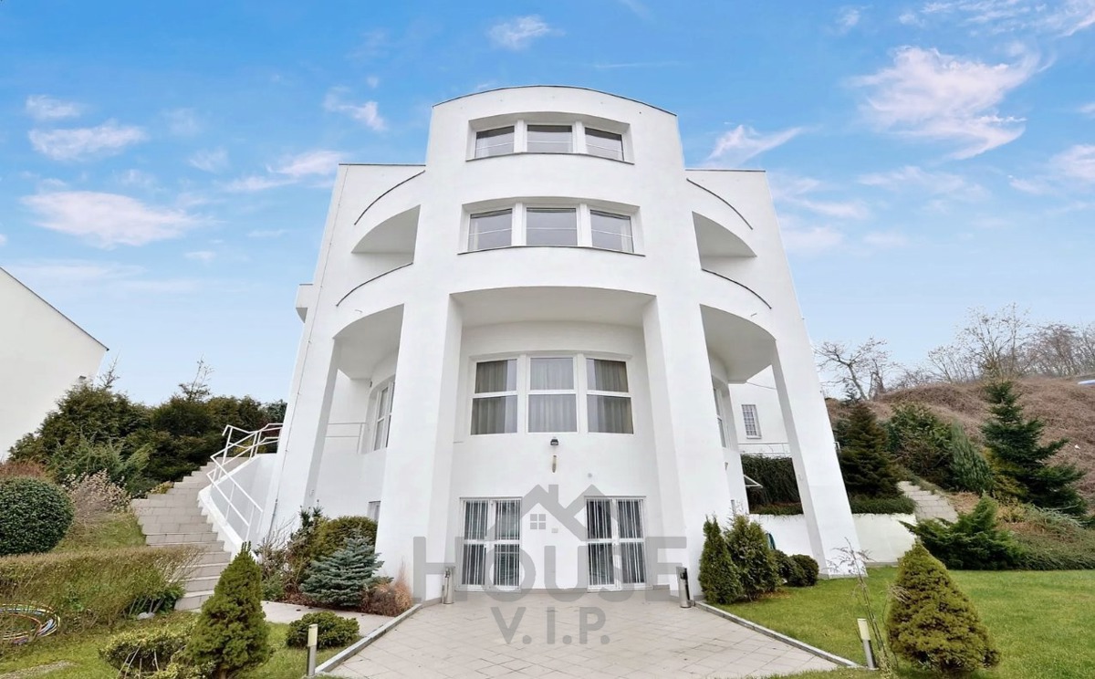 Photo 1 - House for rent · Villa · 839 m²