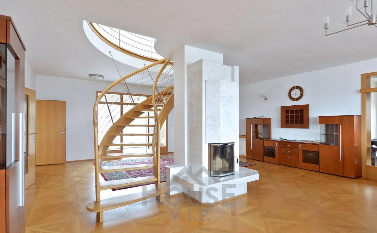 Photo 4 - House for rent · Villa · 839 m²