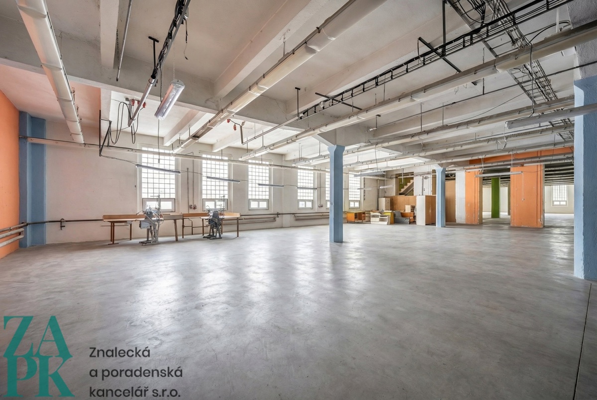 Photo 3 - Commercial property for rent · Manufacturing facility · 2 069 m²