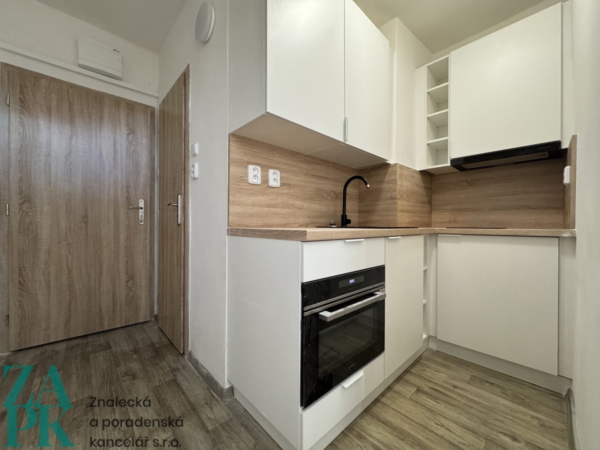 Photo 2 - Apartment for rent · 2+kk · 32 m²