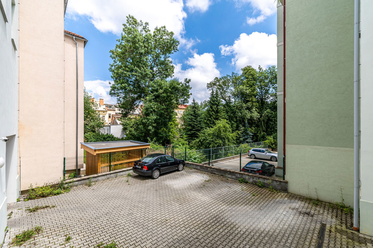 Photo 2 - Garage for rent · 15 m²