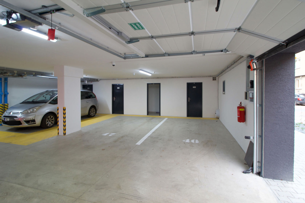 Photo 2 - Garage for rent · 15 m²