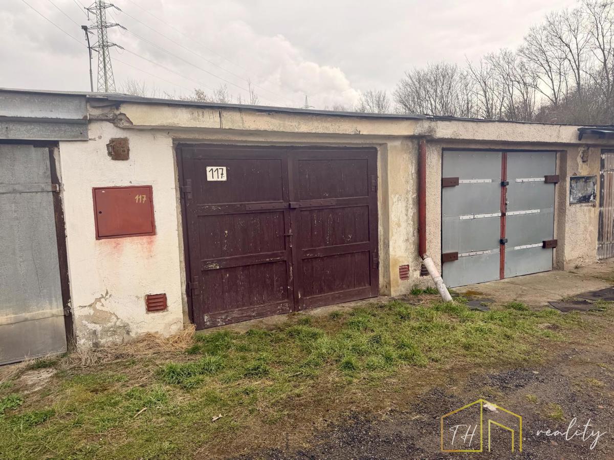 Photo 1 - Garage for sale