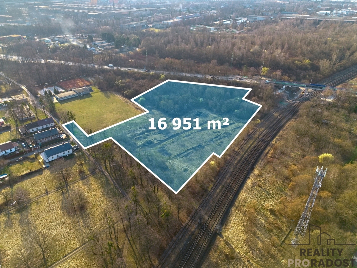 Фото 1 - Продаж ділянки · Під забудову · 16 951 m²