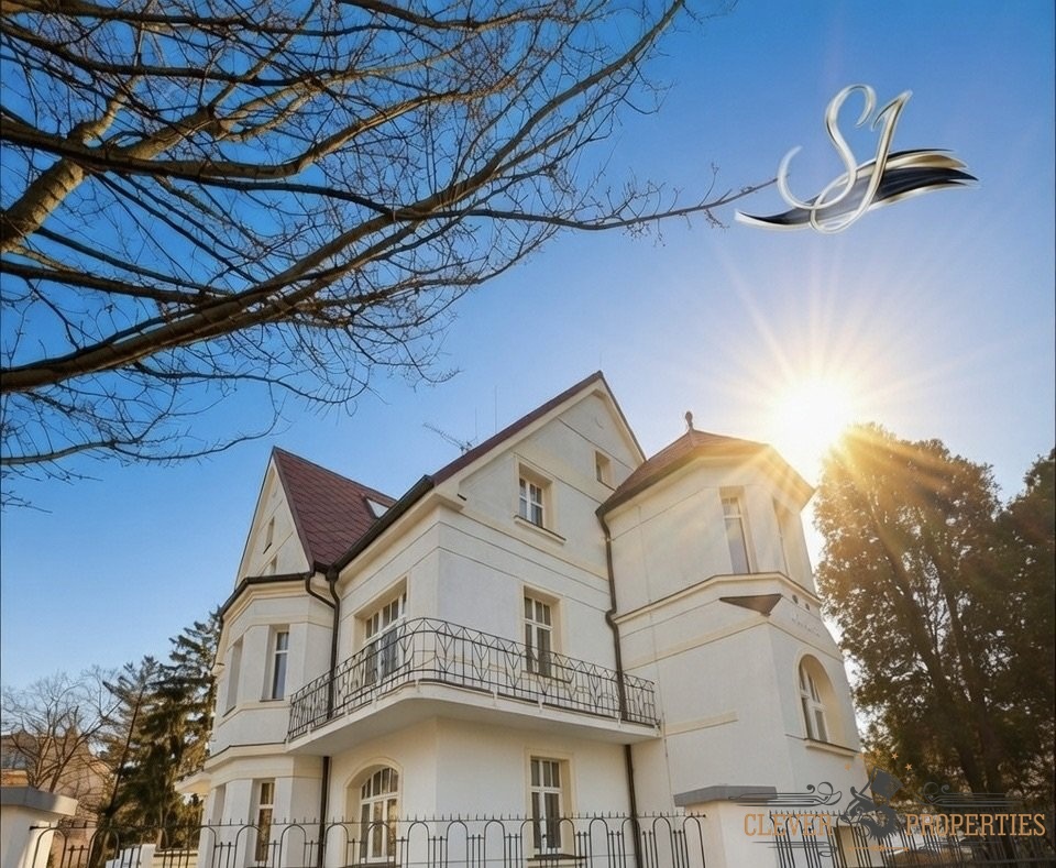 Photo 1 - Apartment for rent · 5+kk · 140 m²