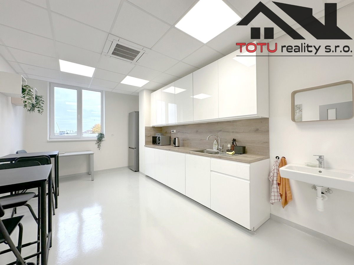 Photo 4 - Commercial property for rent · Office · 46 m²