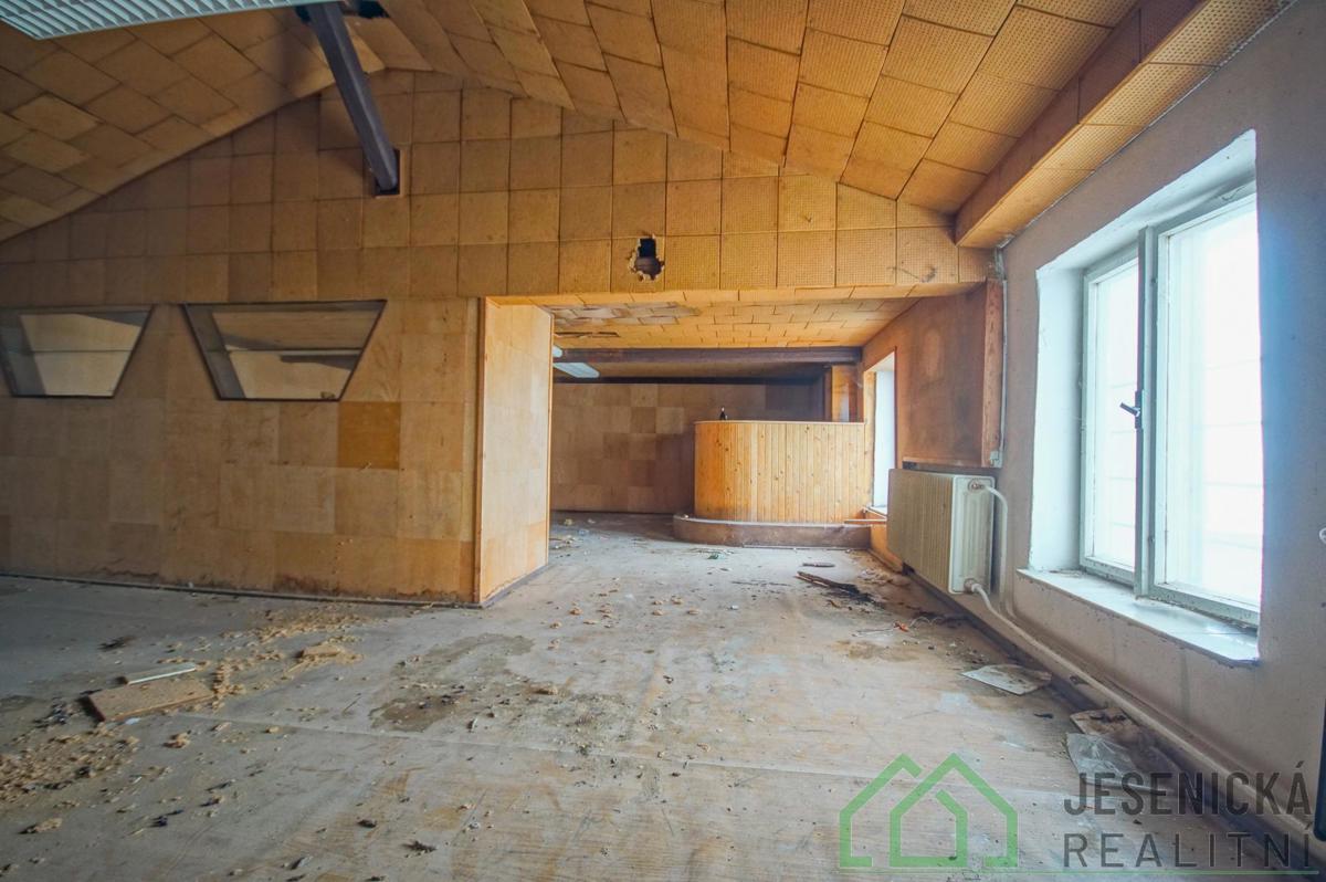 Фото 4 - Продажа дома · Семейный дом · 750 m²