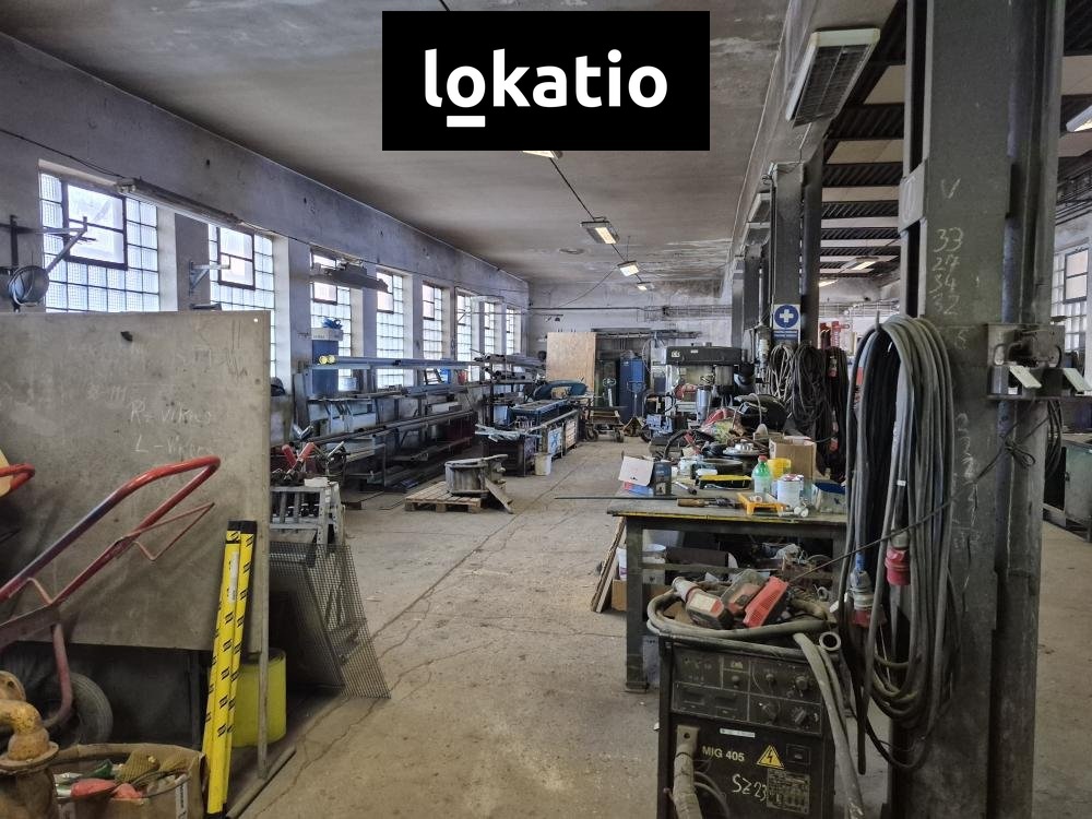 Photo 1 - Commercial property for rent · Warehouse · 198 m²
