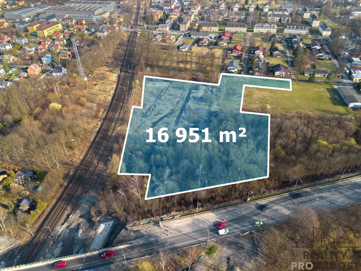 Photo 4 - Land for sale · Commercial · 16 951 m²