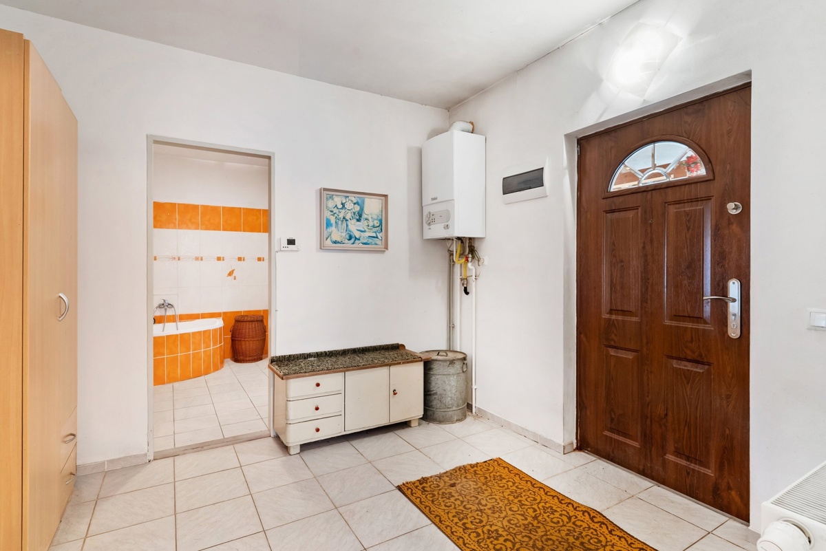 Фото 4 - Продаж будинку · Сімейний будинок · 200 m² · 5 кімнат