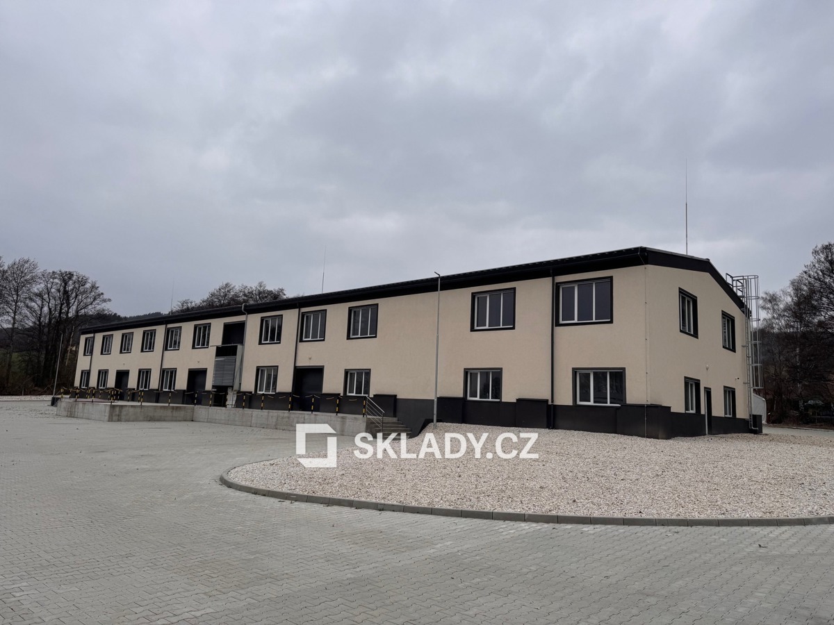 Photo 1 - Commercial property for rent · Warehouse · 330 m²