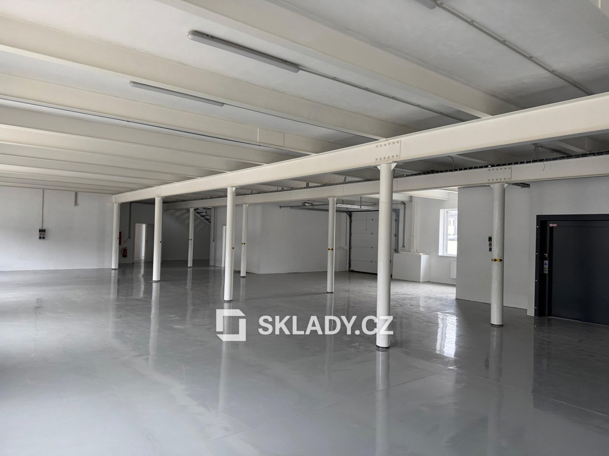 Photo 2 - Commercial property for rent · Warehouse · 330 m²