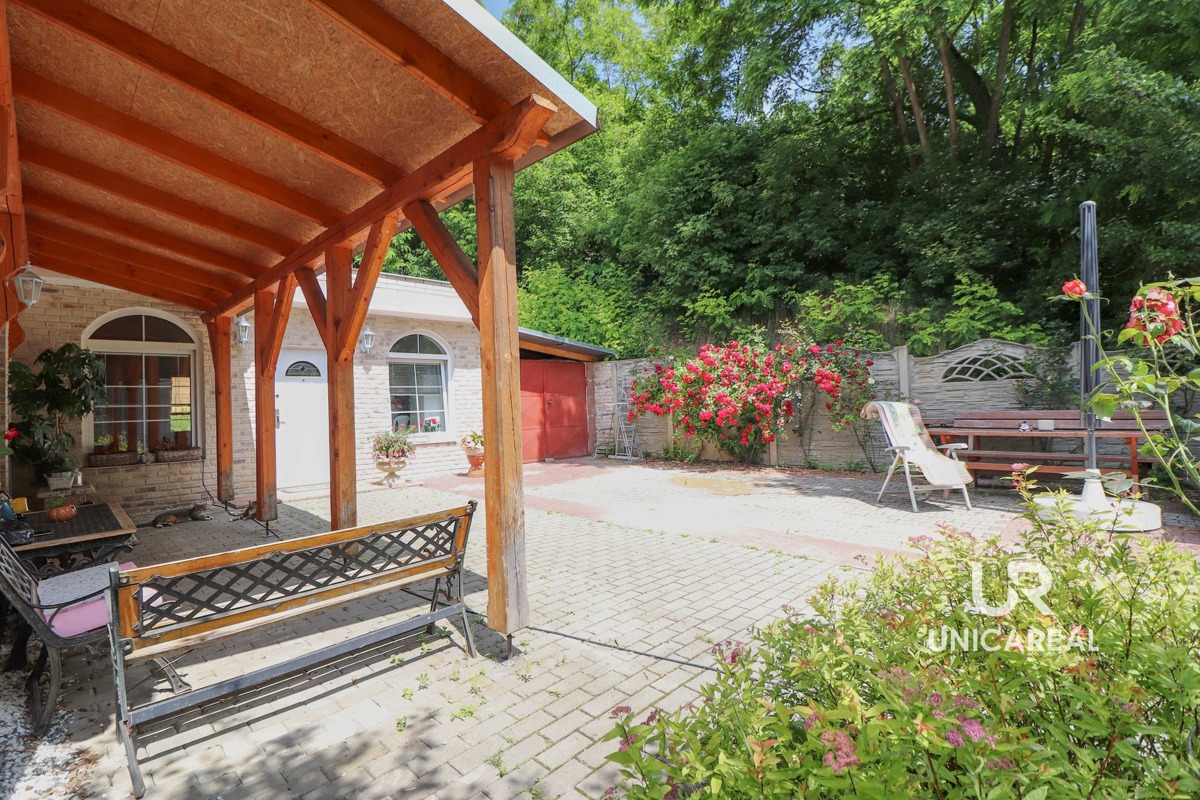 Photo 3 - House for sale · 230 m²