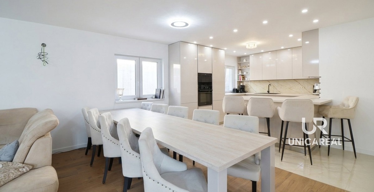 Photo 1 - House for sale · 230 m²