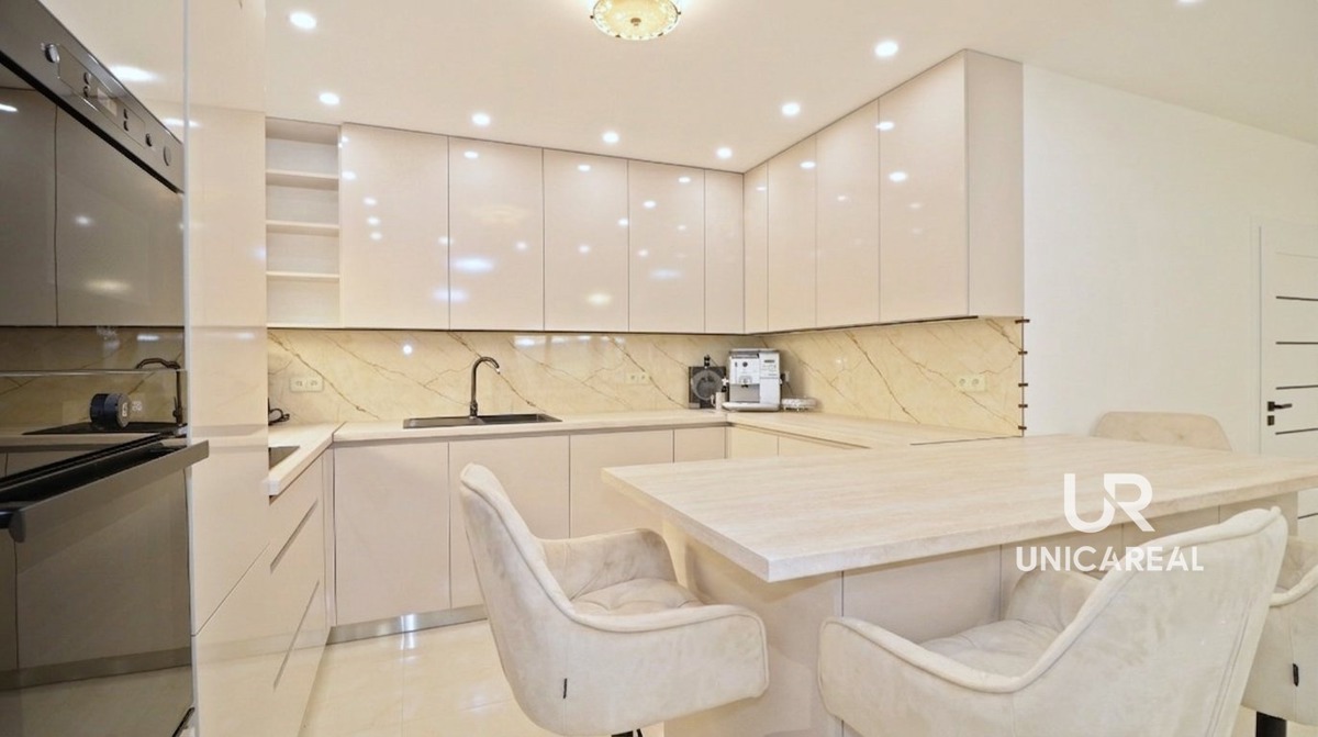 Photo 4 - House for sale · 230 m²