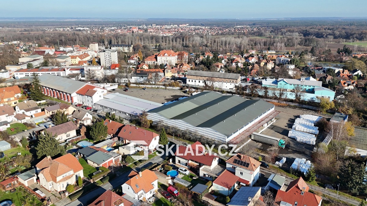 Photo 1 - Commercial property for rent · Warehouse · 1 099 m²